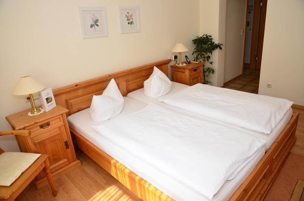 Landhotel Gemeindeschaenke Wanfried Ruang foto